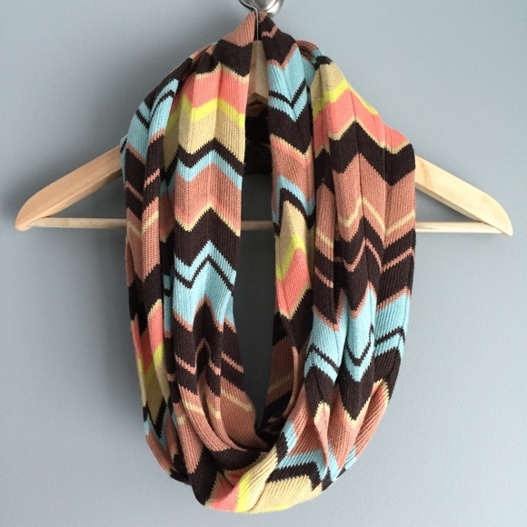 Missoni for Target Chevron Infiniti Scarf - Picture 4 of 4